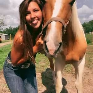 Meet your Posher, Tiffani